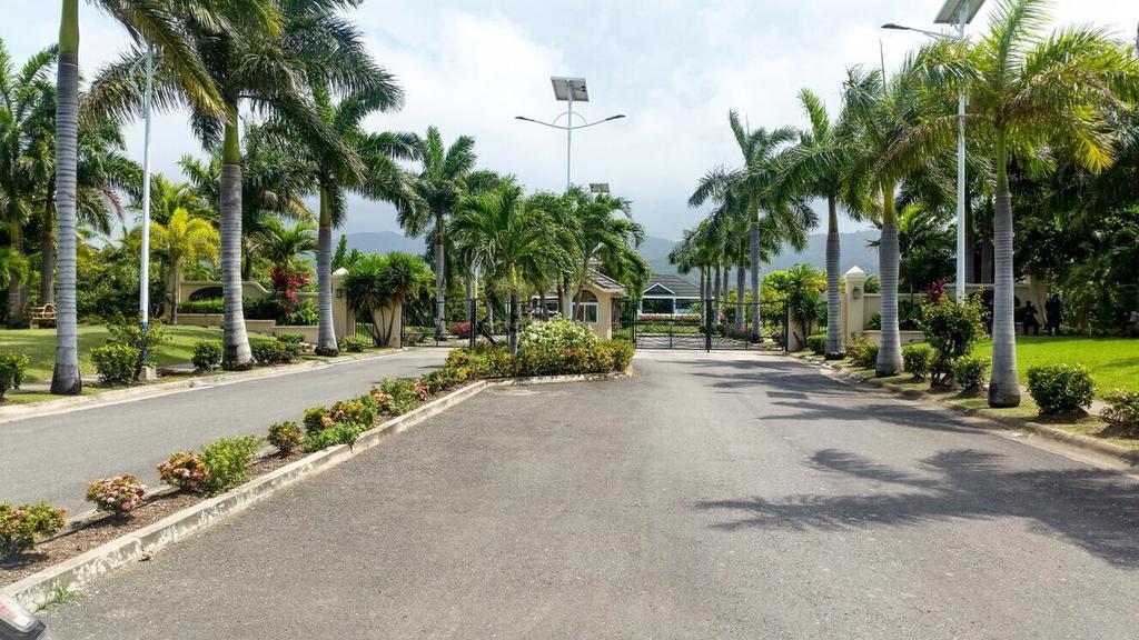 Villa @ The Palms Priory Exterior photo